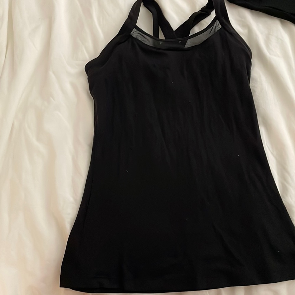 Lululemon black tank top with mesh